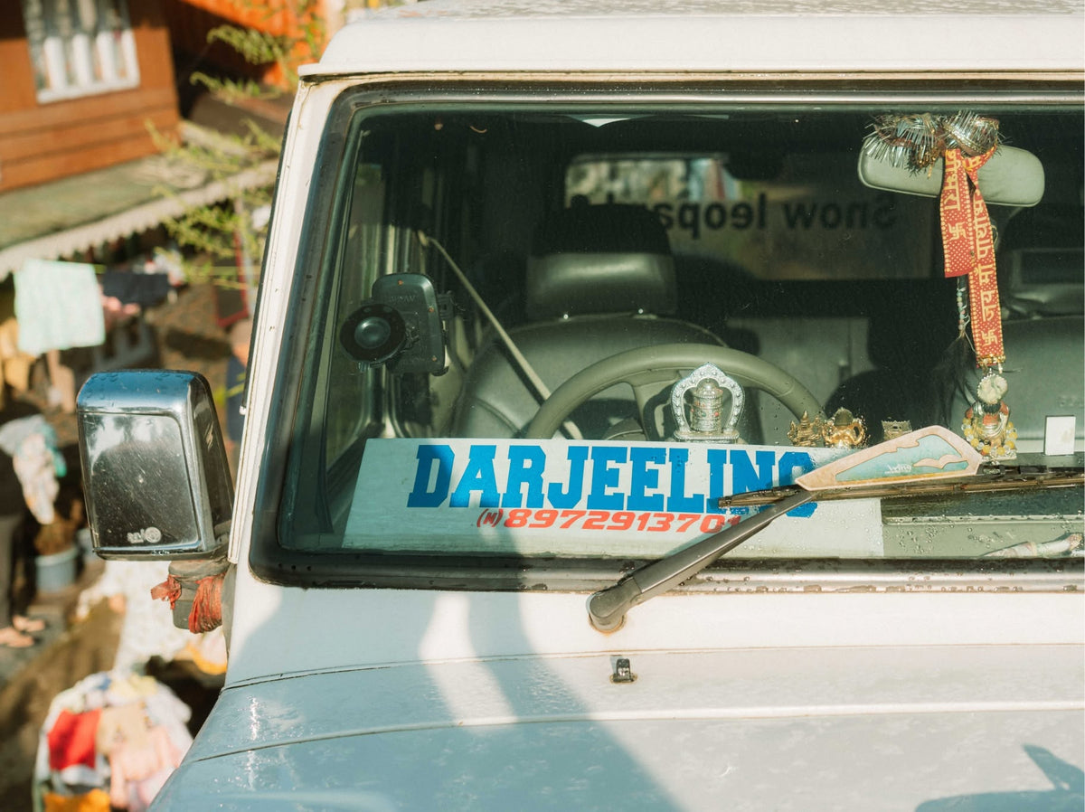 Jeep with a Darjeeling sign