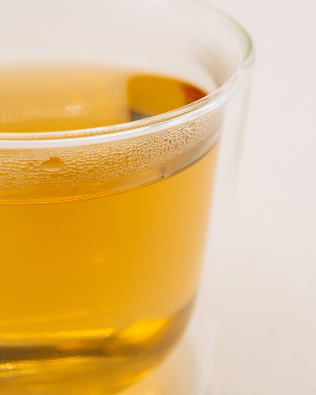 Golden infusion of Himalaya Spring in a glass