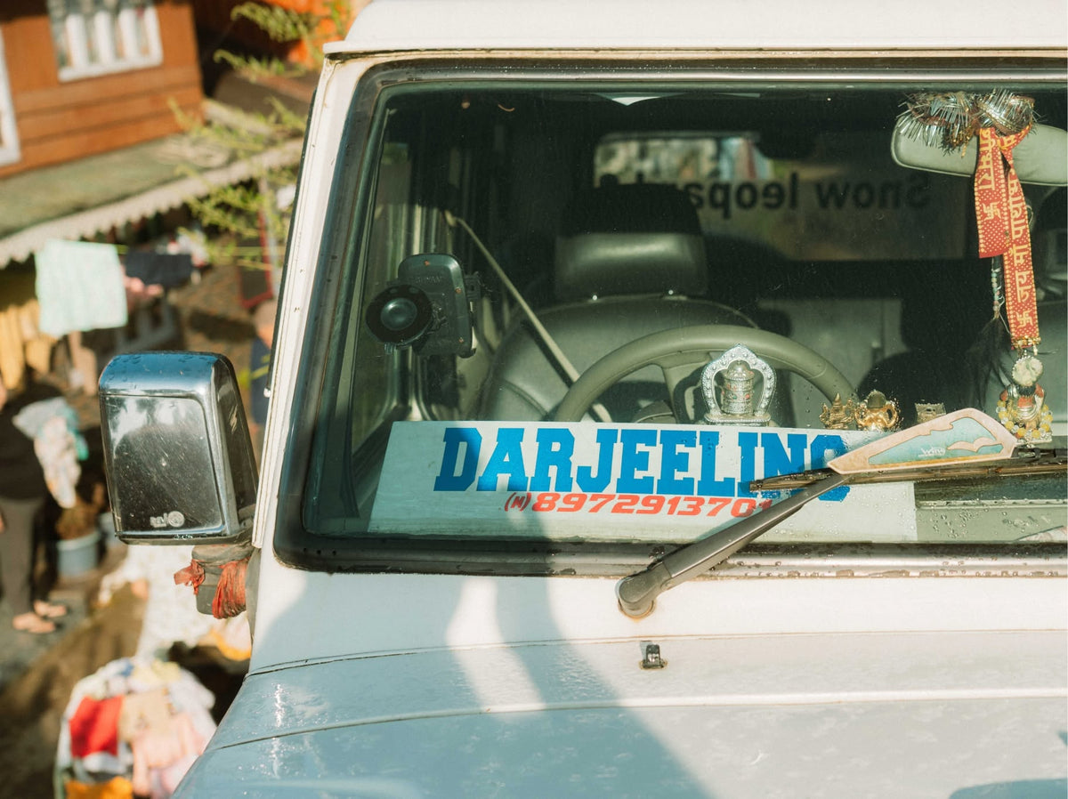 Jeep with a Darjeeling sign